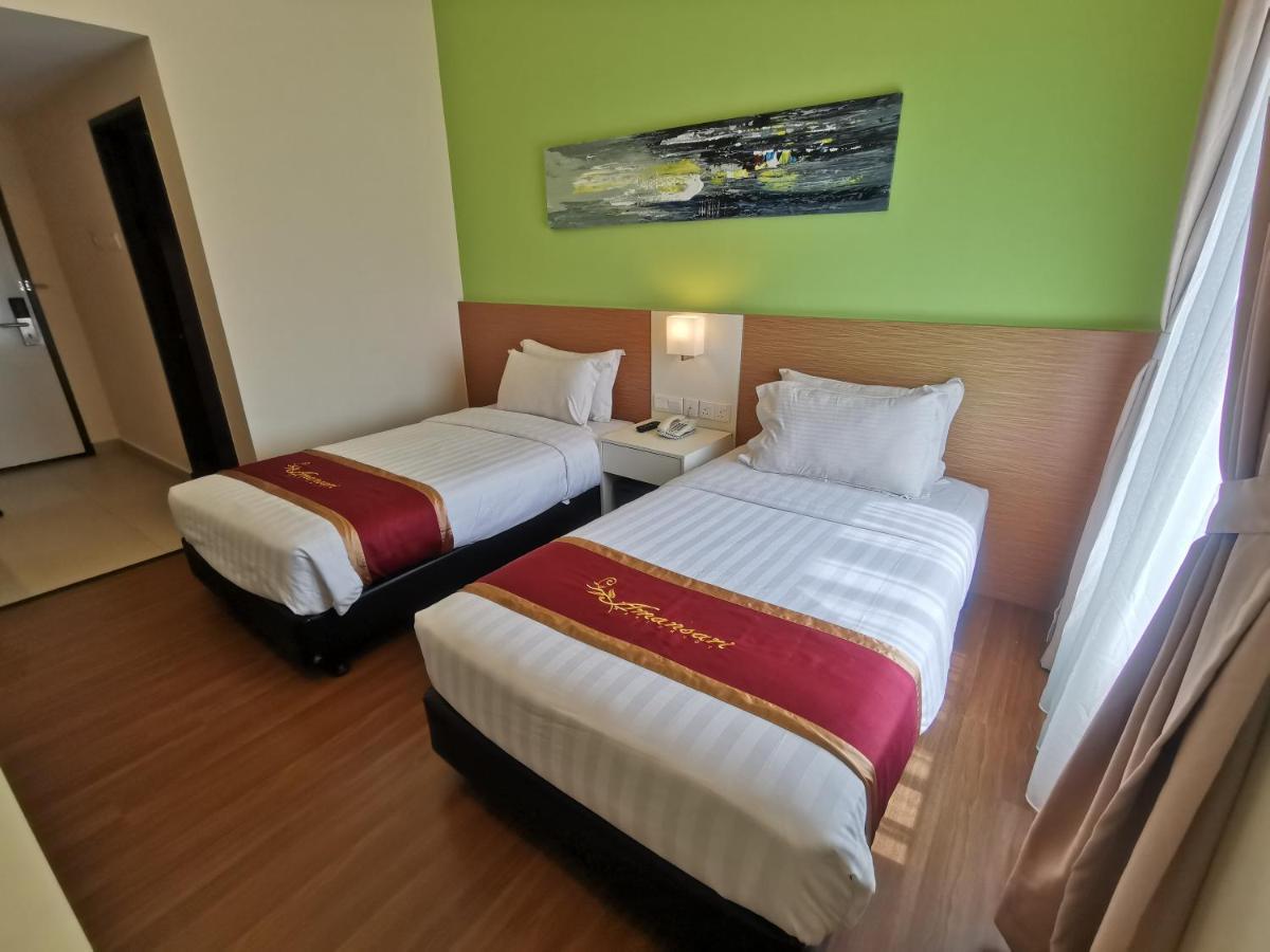 Amansari Hotel Desaru Esterno foto