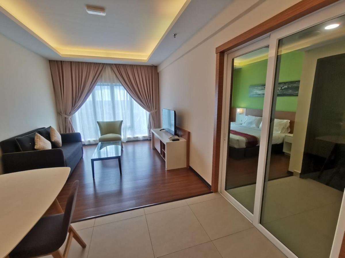 Amansari Hotel Desaru Esterno foto
