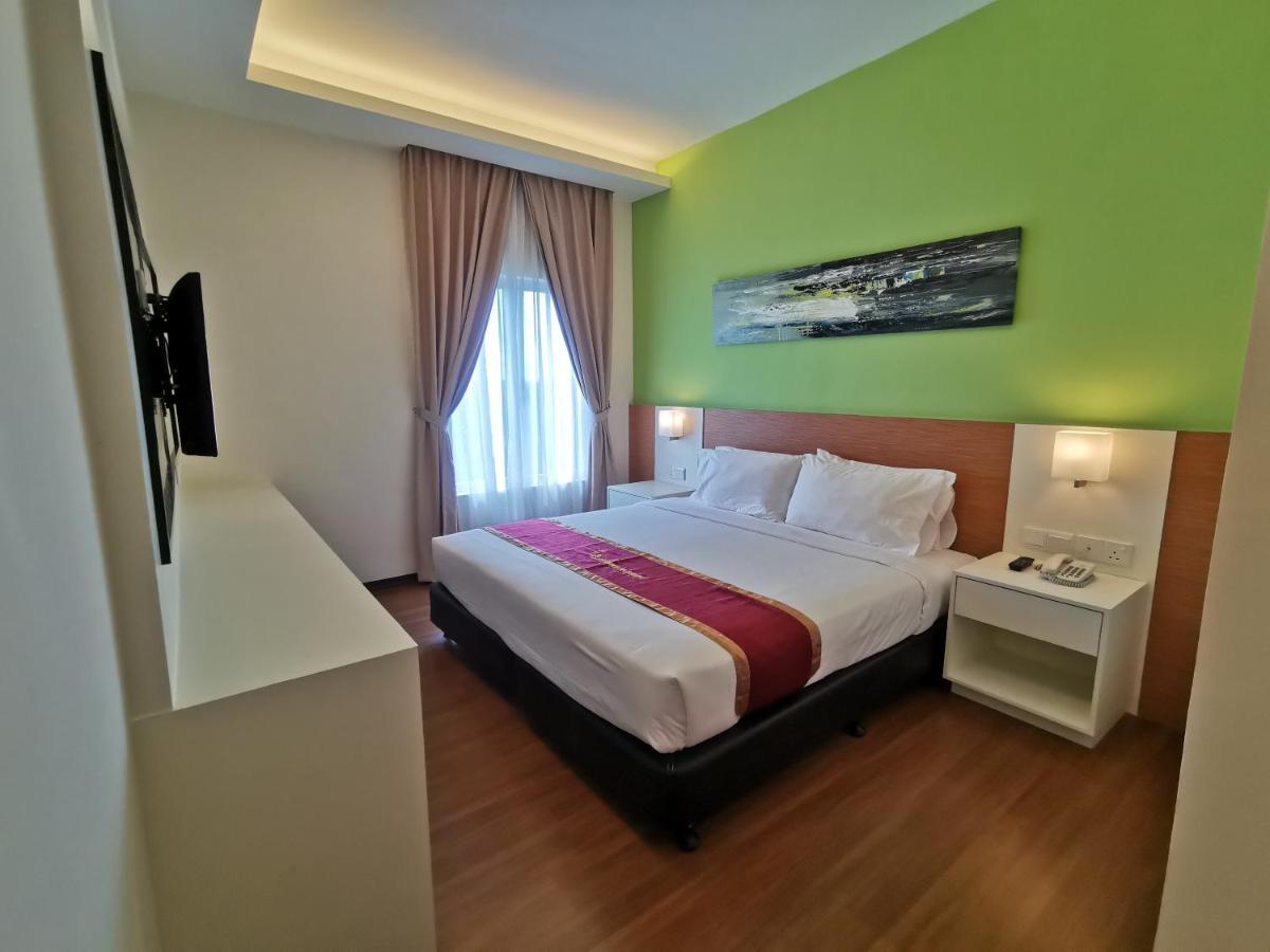 Amansari Hotel Desaru Esterno foto